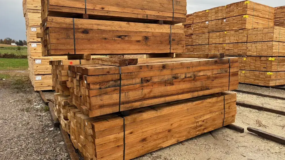 Hardwood lumber solutions for industrial applications, using trusted species and quality standards.