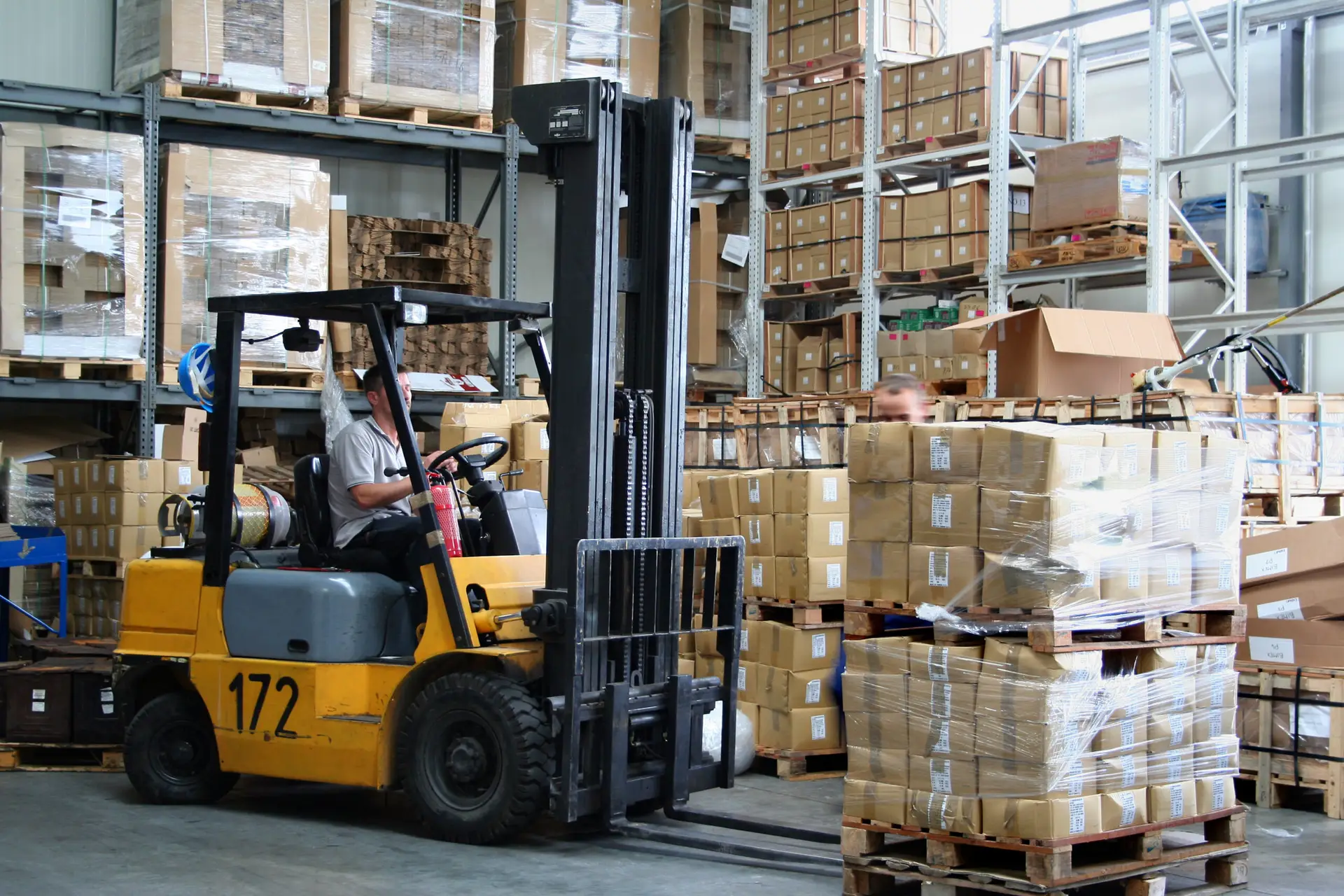 New or Recycled? Matching Pallet Selection to Your Operation