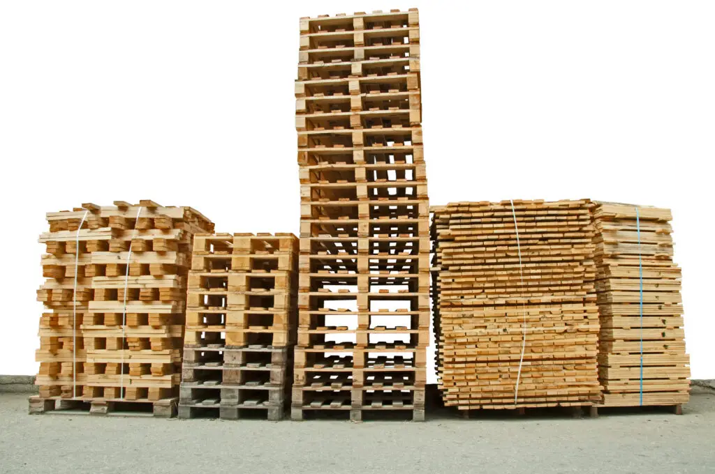 Stringer pallet, notched stringer pallet and block pallet comparison.